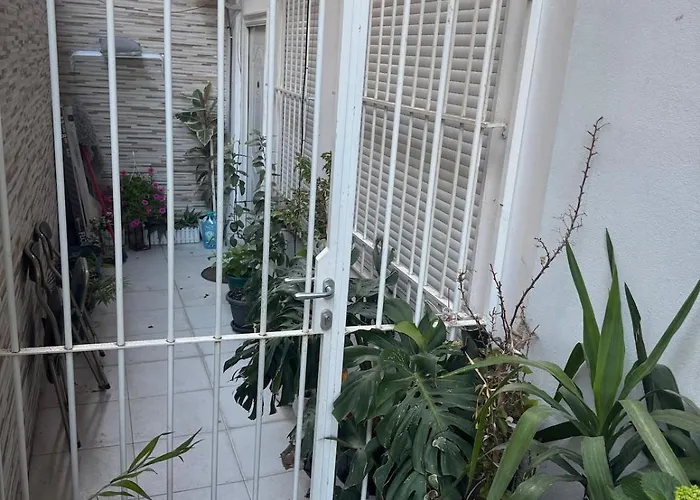 New Ring Apartment *